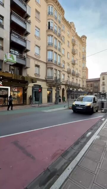 🎄✨ En estas fechas tan especiales queremos daros las gracias por acompañarnos y por la confianza depositada durante este año.

Os deseamos unas fiestas llenas de buenos momentos y un nuevo año repleto de proyectos compartidos y buenas noticias.

🧡💚 Con cariño,
el equipo de @2APromocionesPublicitarias

@feleleon @celempresas leonescomercio @camaracomercioleon @leoncomercio @leonesp.es @jdrakerv @albertolopez77 @inmamol75